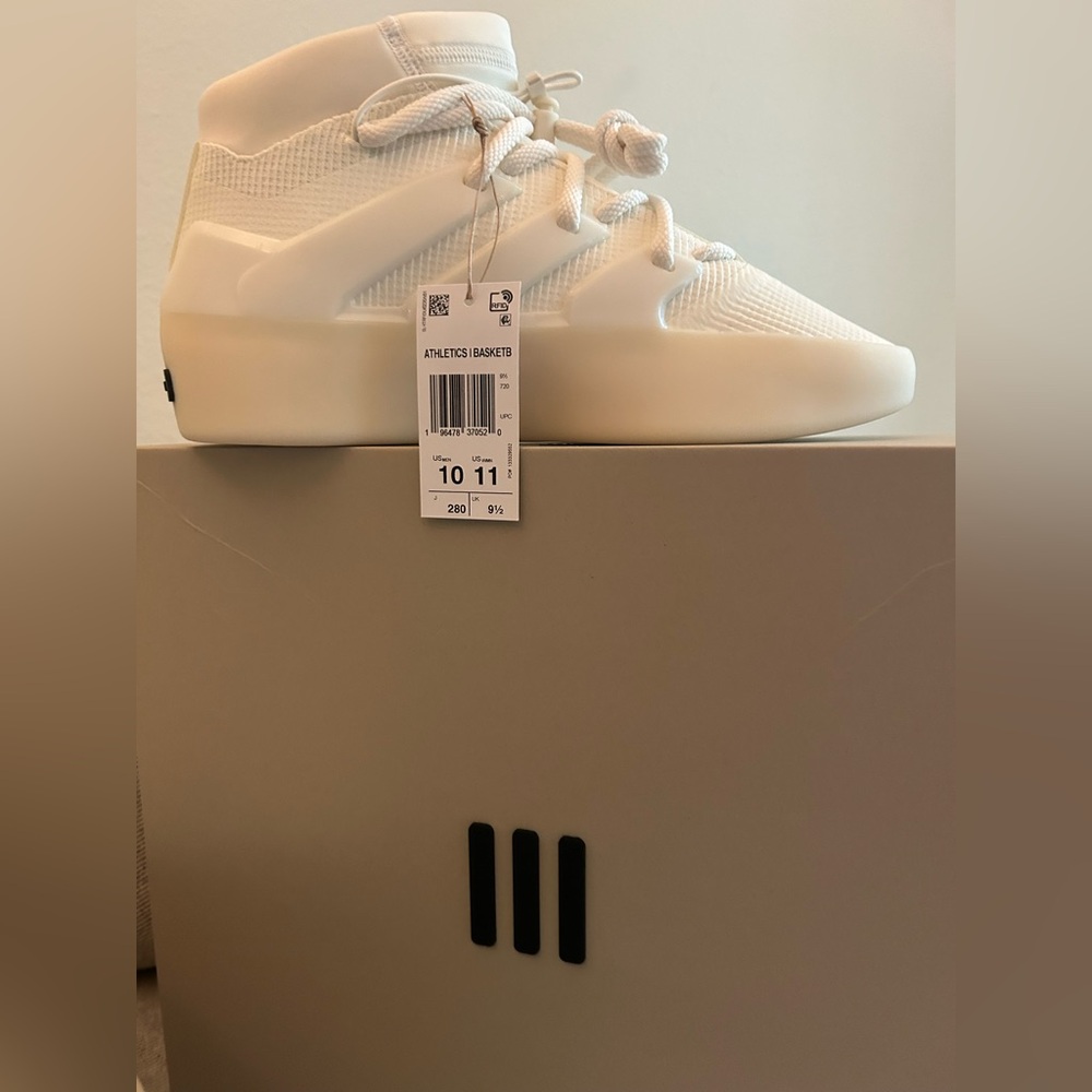 ADIDAS FEAR OF GOD WHITE BASKETBALL SHOE